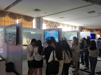 國際創(chuàng)意設(shè)計(jì)學(xué)院2023屆畢業(yè)設(shè)計(jì)展開幕 數(shù)字文化創(chuàng)意內(nèi)容應(yīng)用服務(wù)新篇章